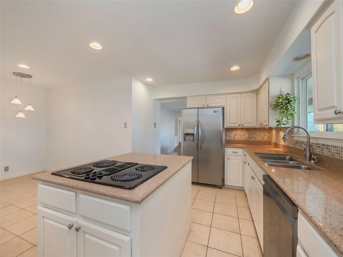 Photo of 1822 Rowe LOOP