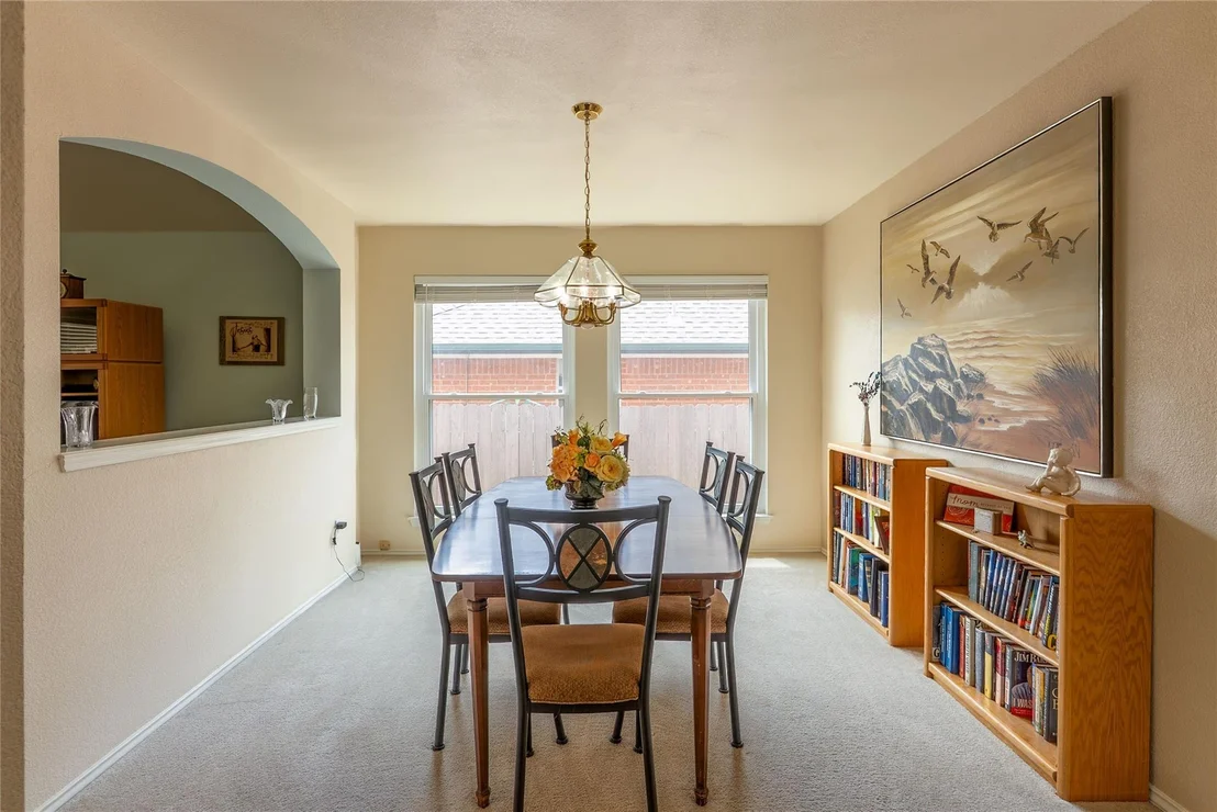 Photo of 1106 Willow Creek DR