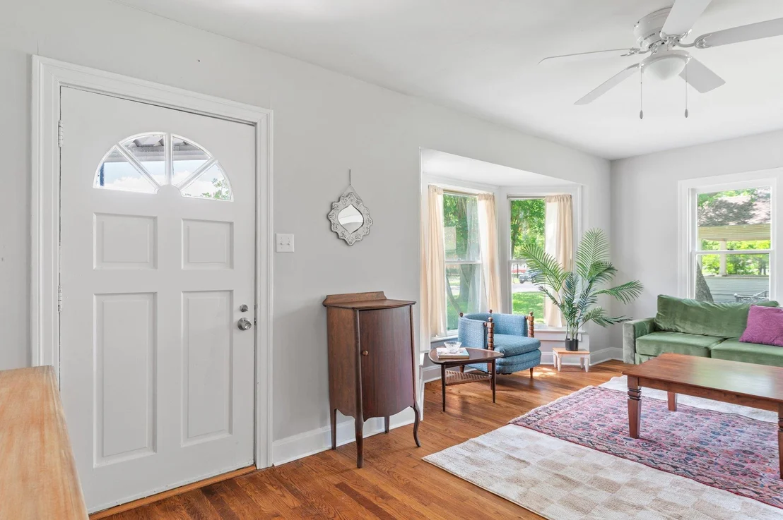 Photo of 907 N Avenue C