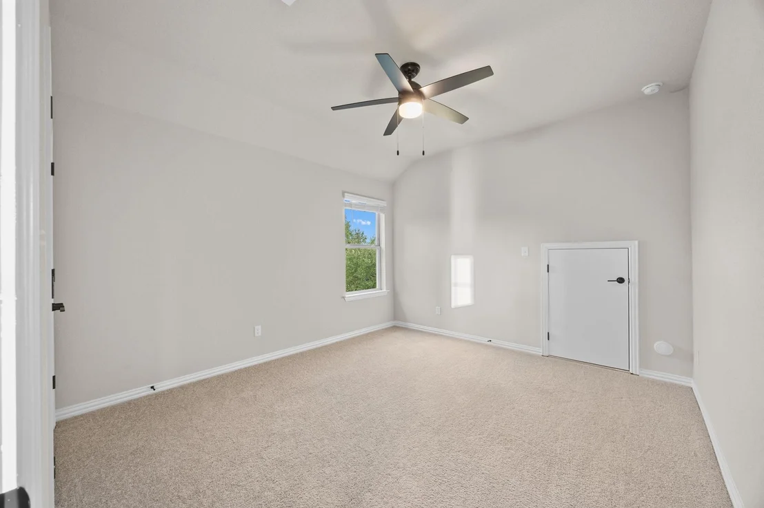 Photo of 324 Autumn Oak WAY