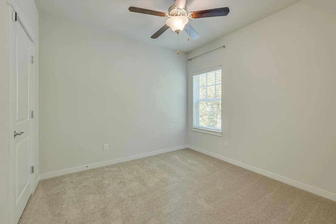 Photo of 4620 Page ST