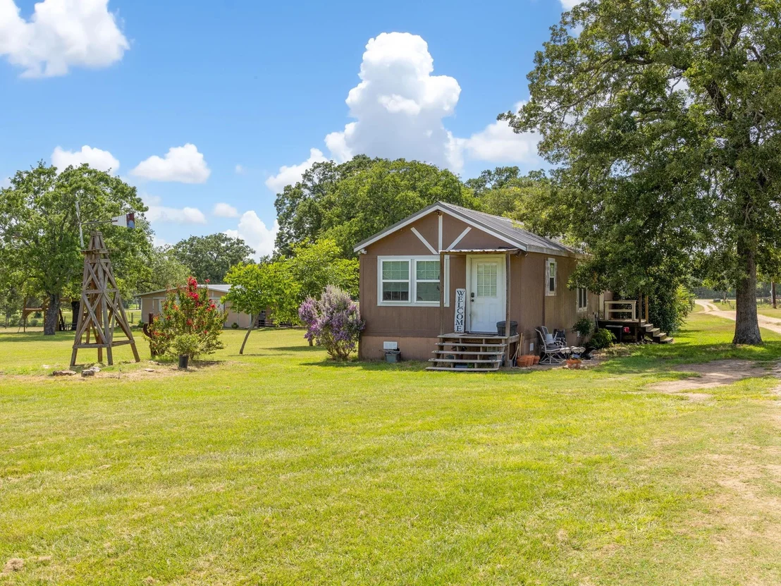 Photo of 2995 County Road 442