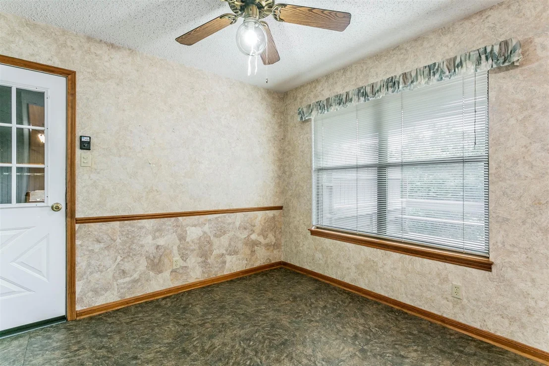 Photo of 2601 River Oaks DR