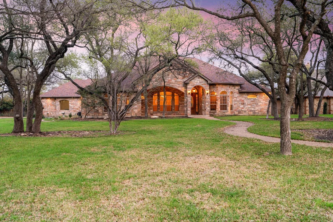 Photo of 301 Goldridge DR