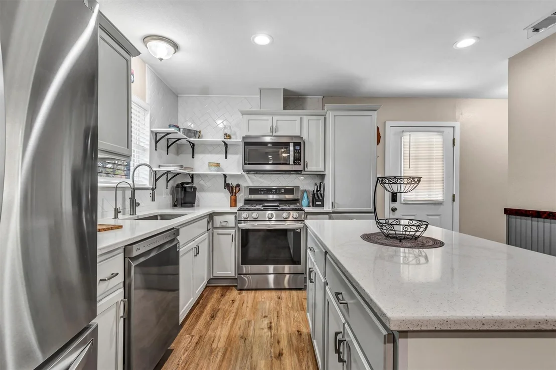 Photo of 1701 Davis ST