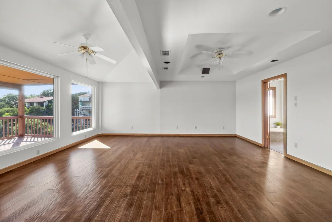 Photo of 18409 Lakepoint CV