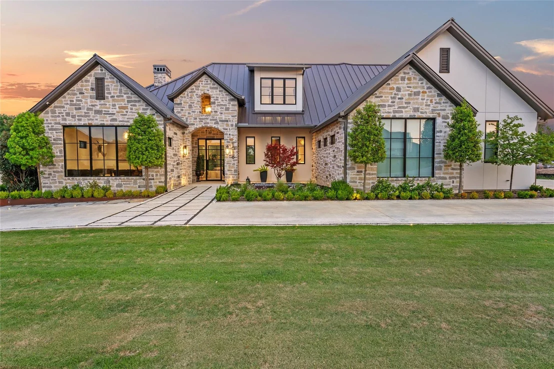 Photo of 1016 Ferguson Mill RD
