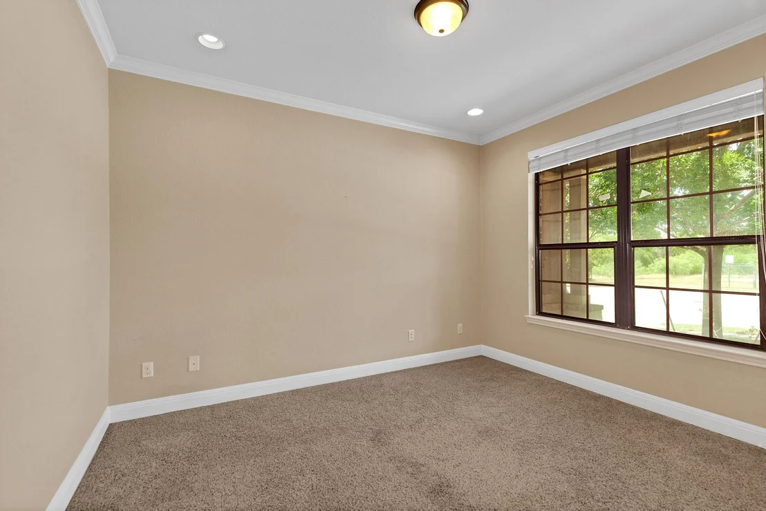 Photo of 301 Wye Oak ST