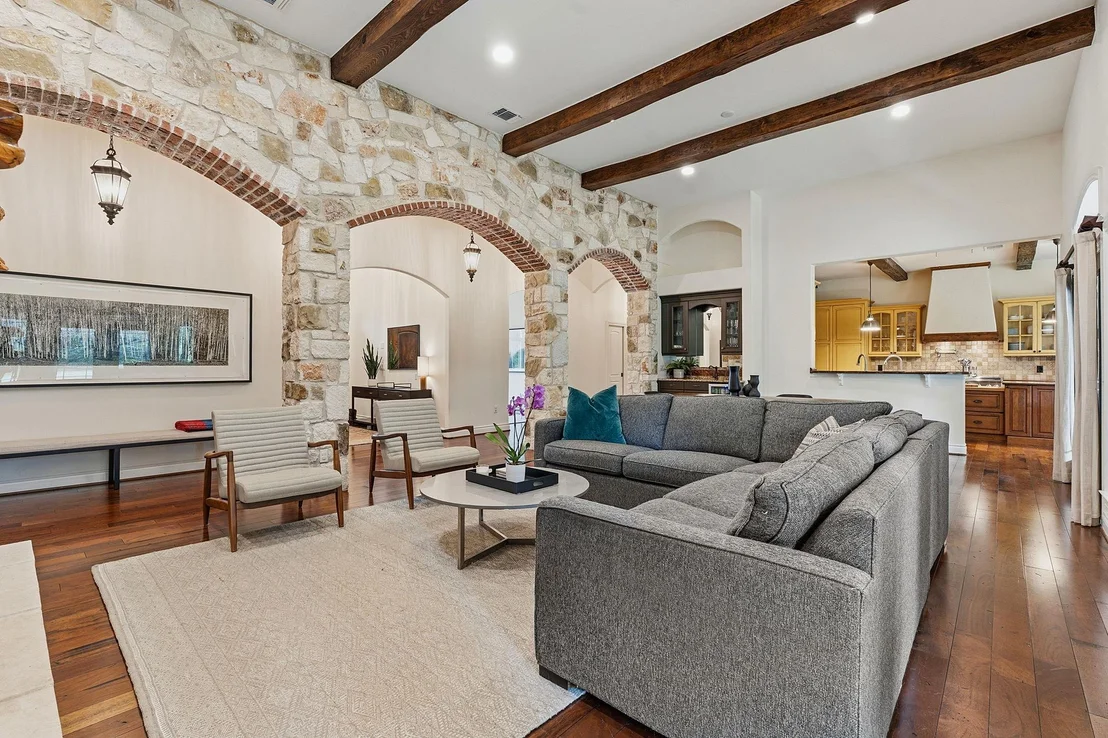 Photo of 8121 Bluff TRL