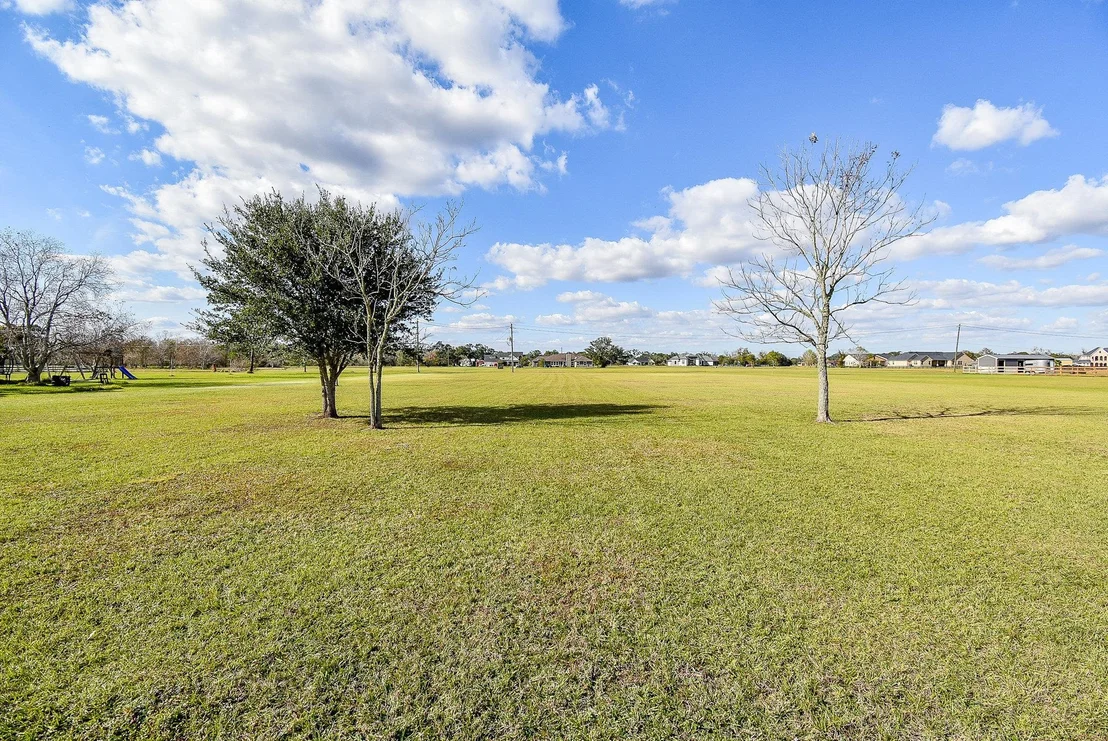 Photo of 702 Comanche Trail DR