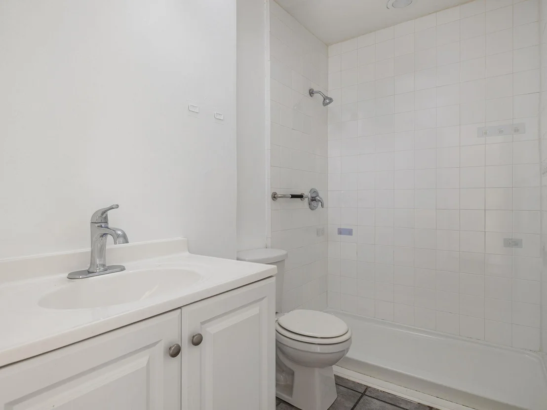 Photo of 6206 Hogan Ave