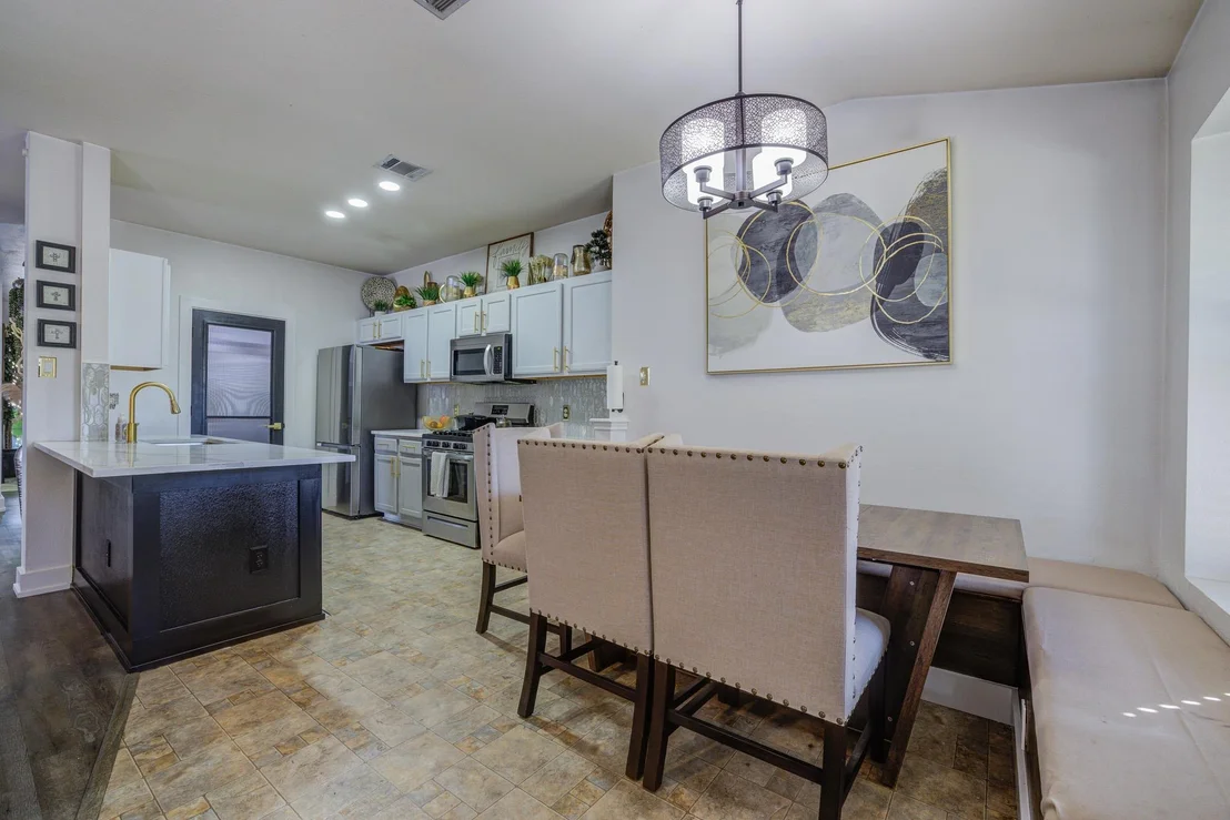 Photo of 1201 N Darjeeling DR