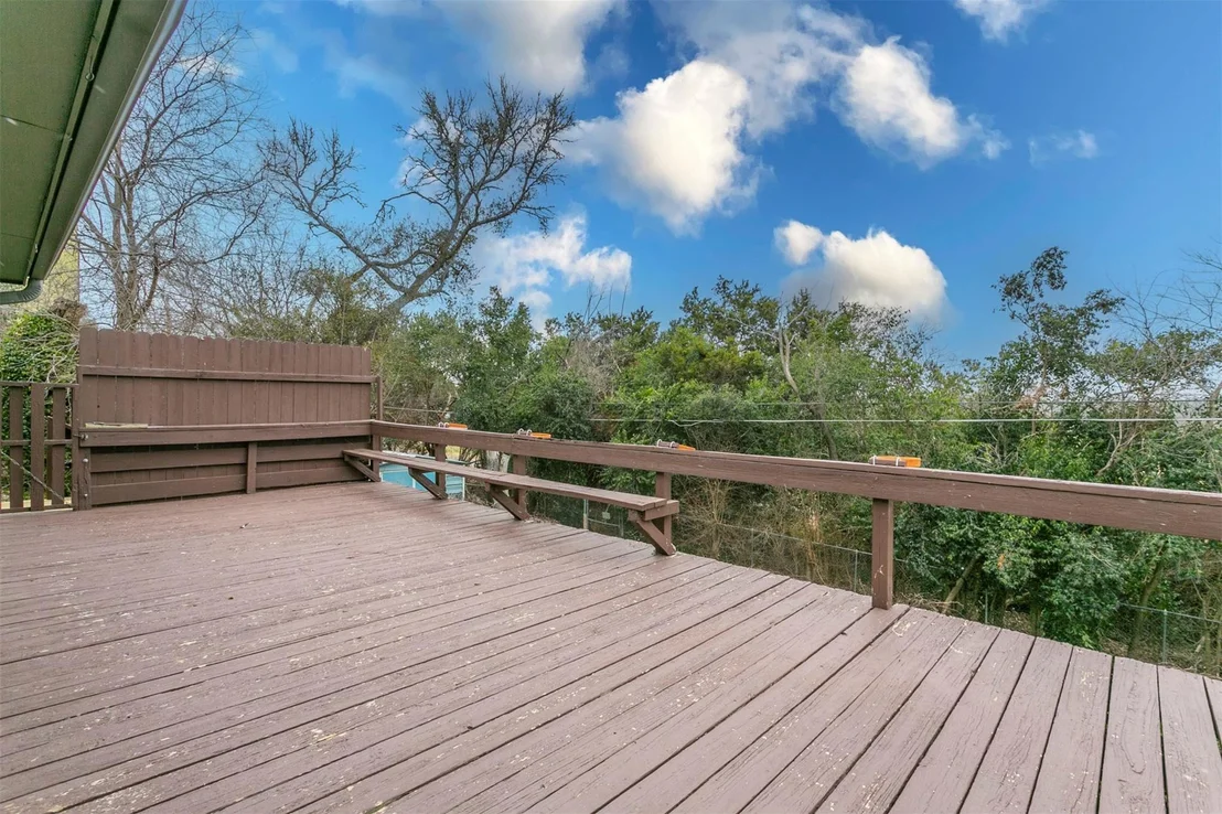 Photo of 2601 River Oaks DR