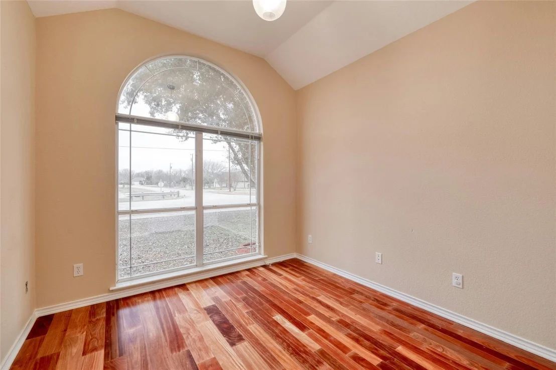 Photo of 233 Thomas DR