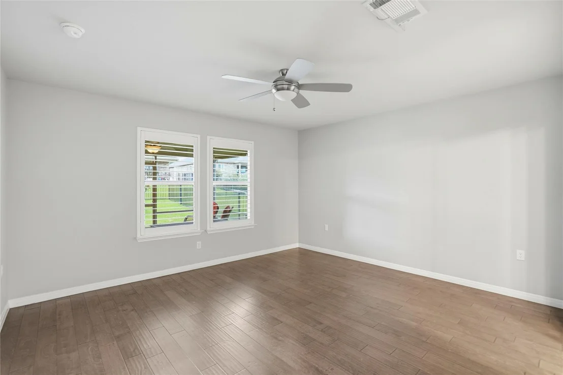 Photo of 821 Hamilton LN