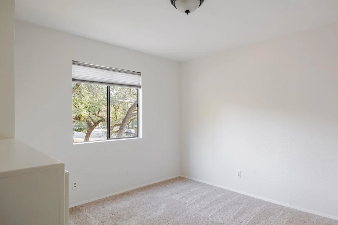 Photo of 7806 Beauregard CIR