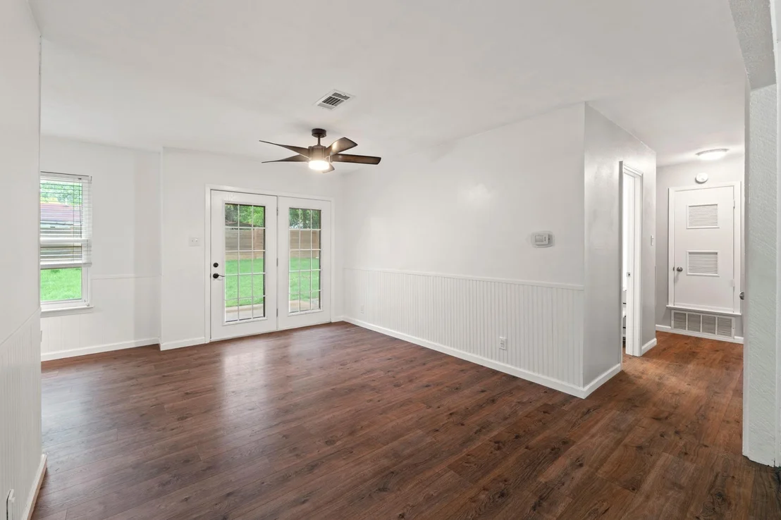 Photo of 5811 Glenhollow PATH
