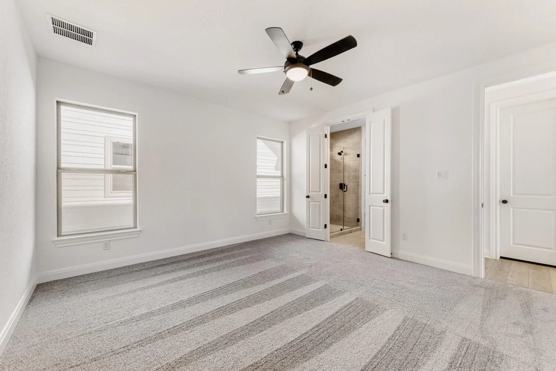 Photo of 175 International ST