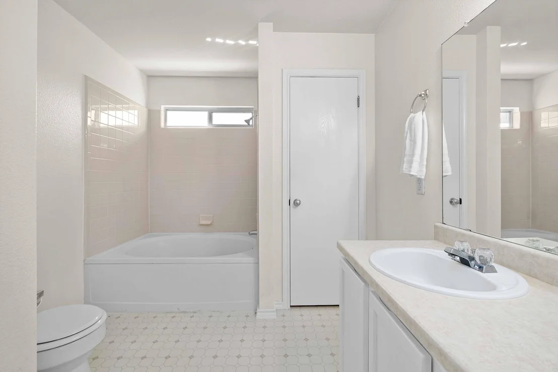 Photo of 118 Amandas WAY