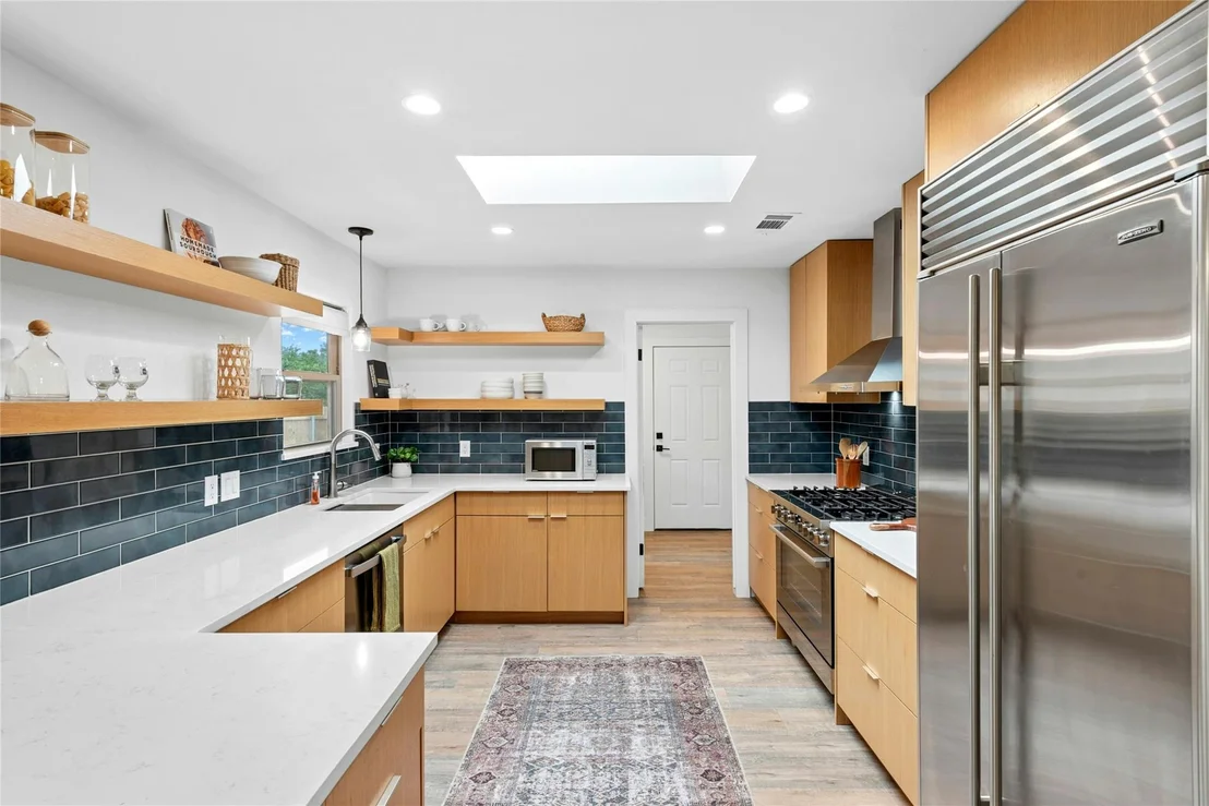 Photo of 8601 Winding WALK