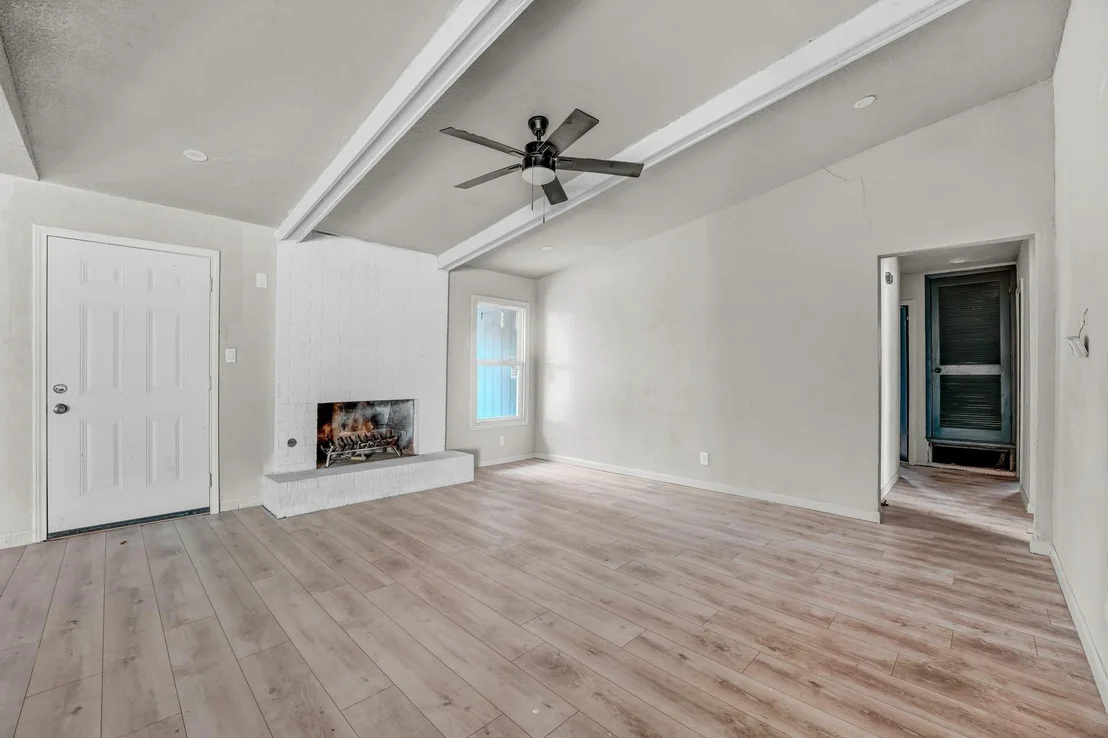 Photo of 3110 Val DR