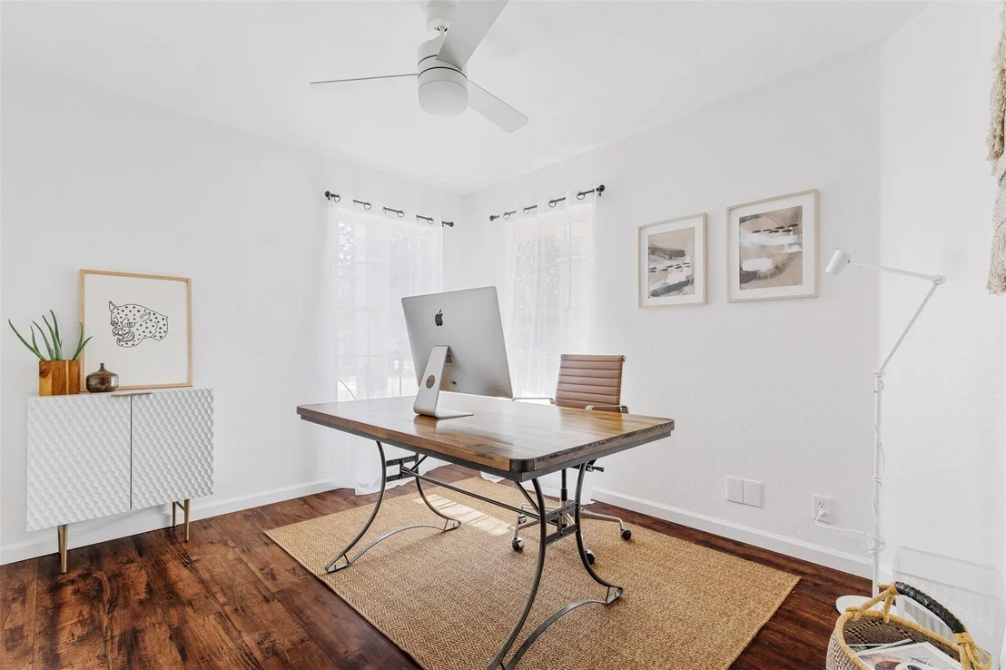 Photo of 2303 Garrett CV