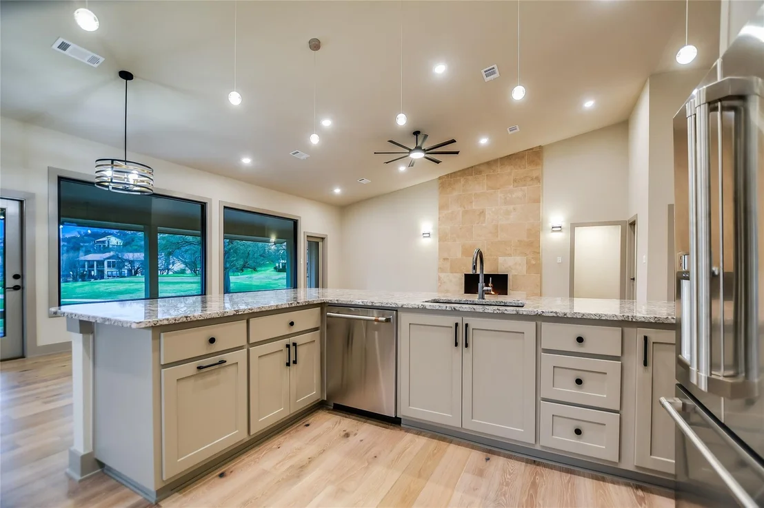 Photo of 2713 Aurora