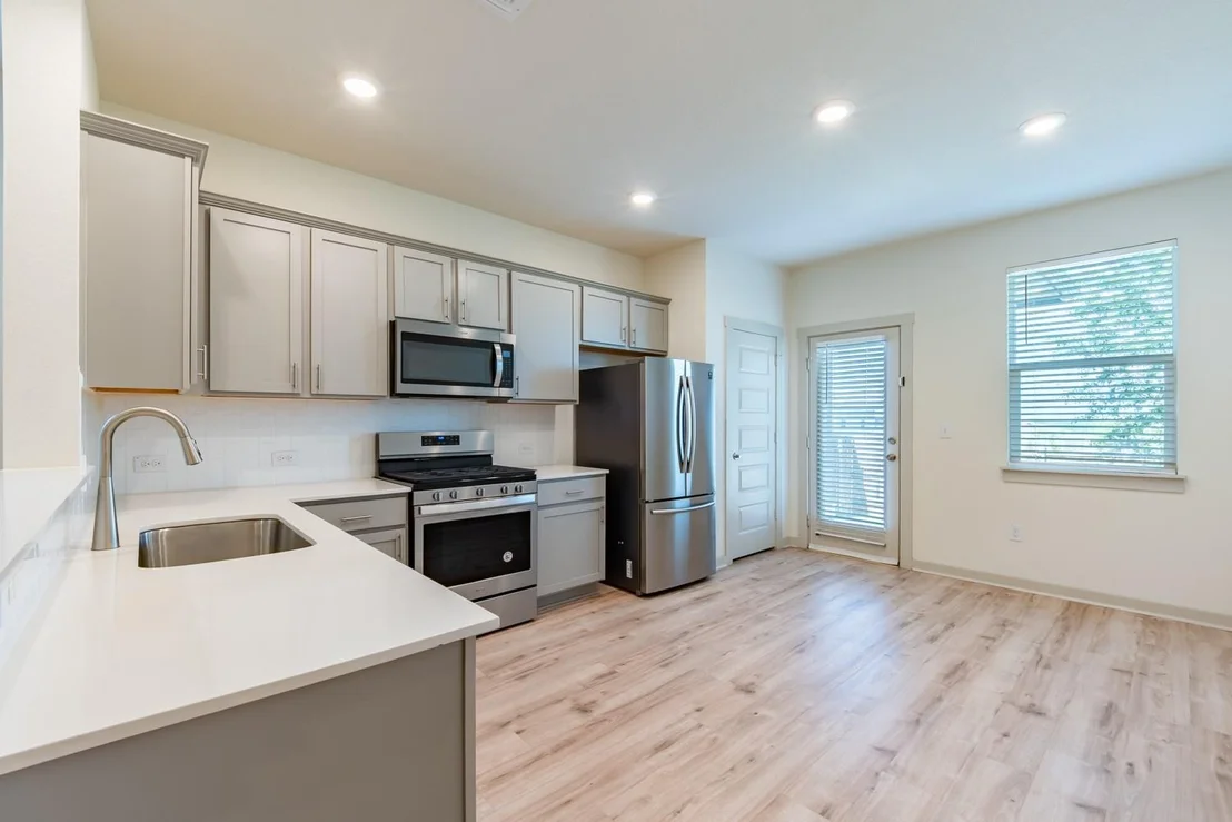 Photo of 10801 Meris LN