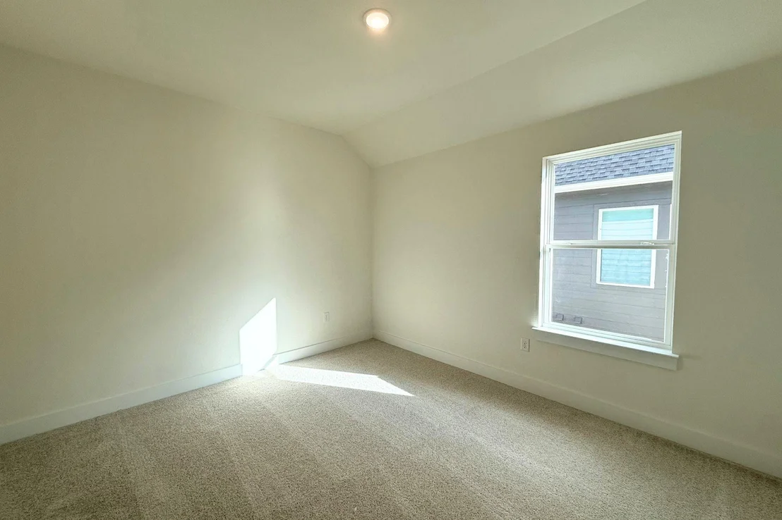Photo of 19601 Erna DR