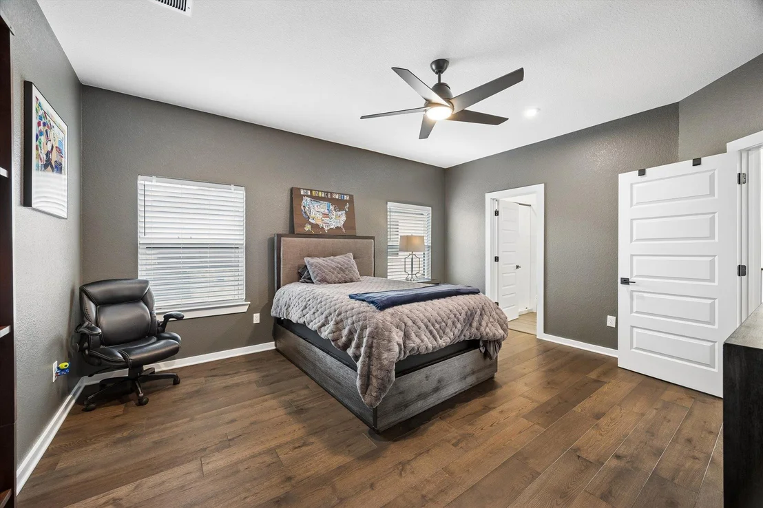 Photo of 2513 Novara TRL