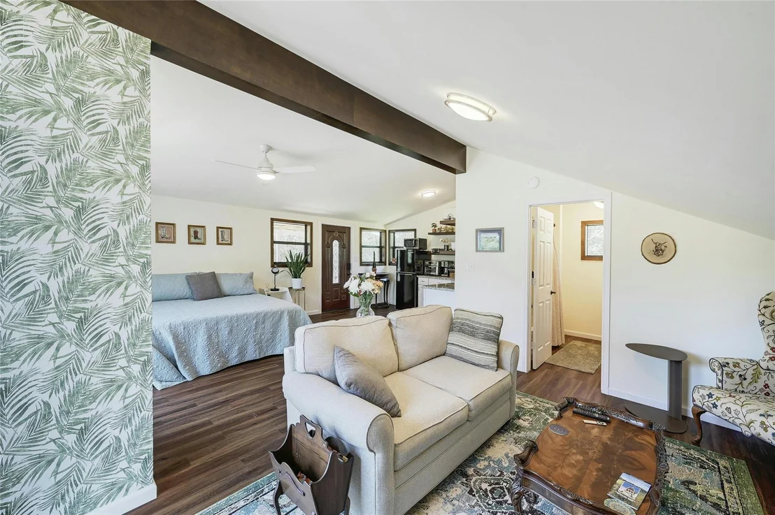 Photo of 1255 Rolling Oaks DR
