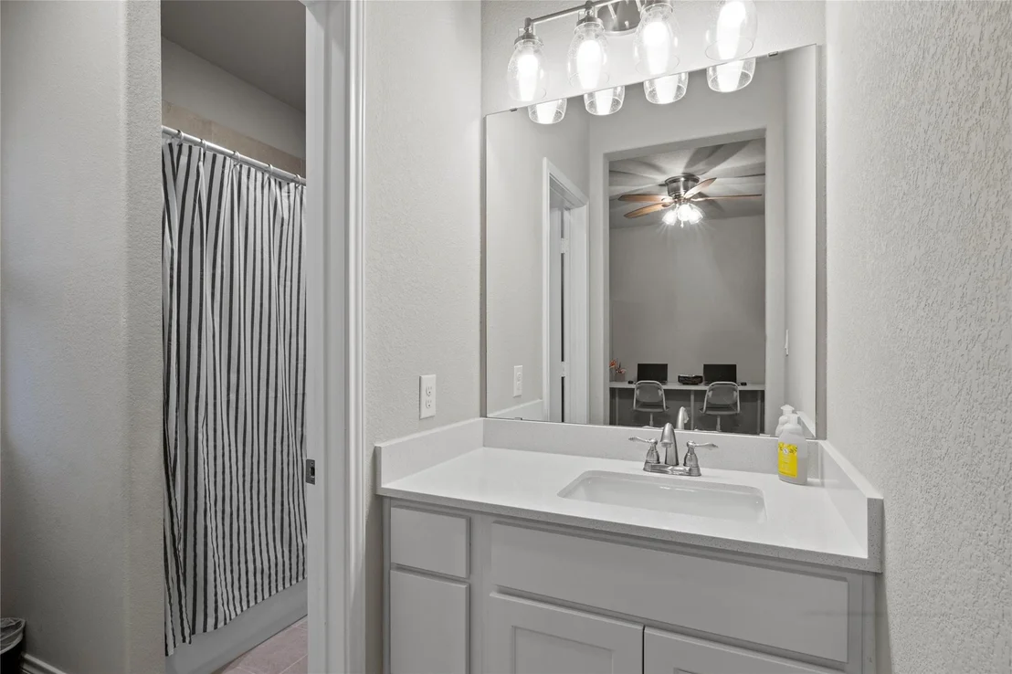 Photo of 177 Catani LOOP