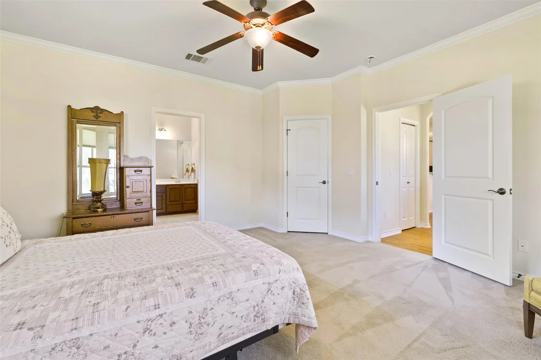 Photo of 917 Heritage Oaks BND