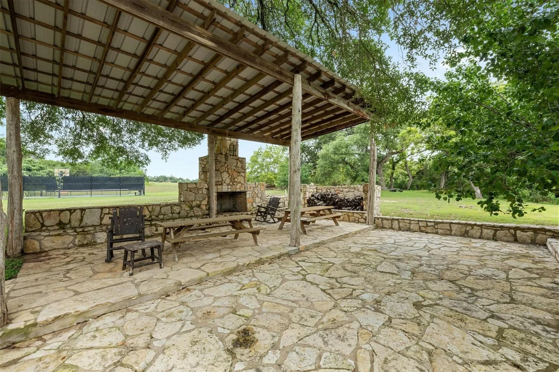 Photo of 1005 Covered Bridge DR