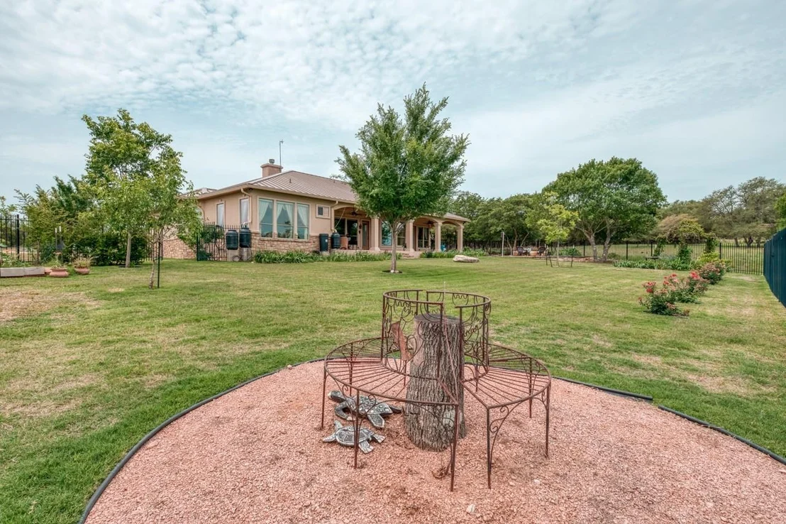 Photo of 108 Oak Bend
