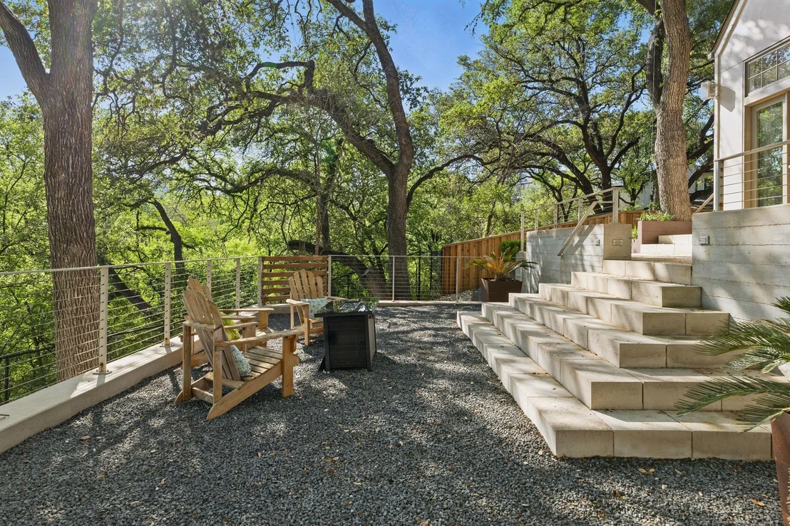 Photo of 1006 Gaston Ave