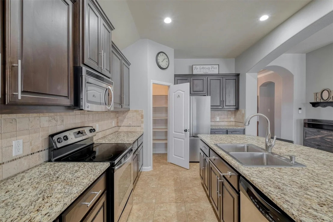Photo of 213 Hendelson LN