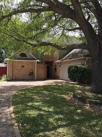 Photo of 303 Willow Wood DR