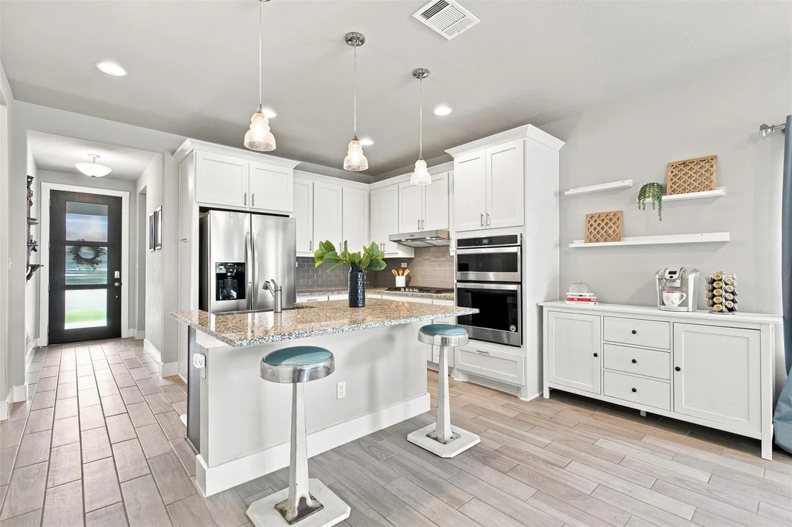 Photo of 208 Winding Hollow LN