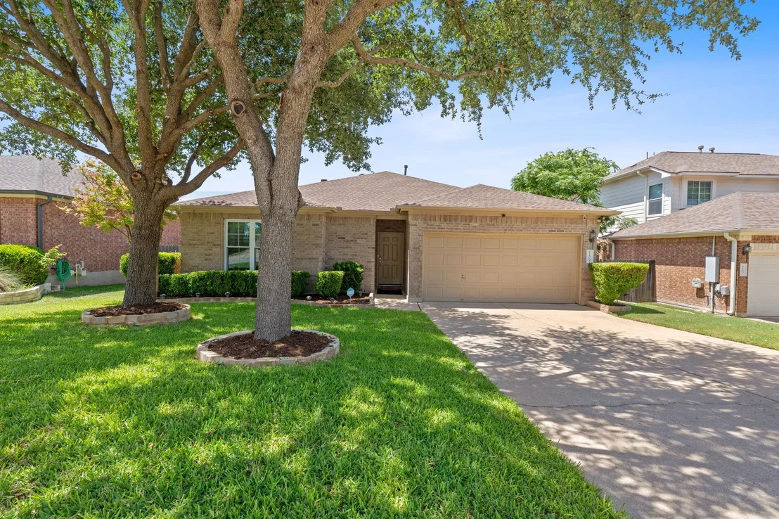 Photo of 1109 Middle Brook DR