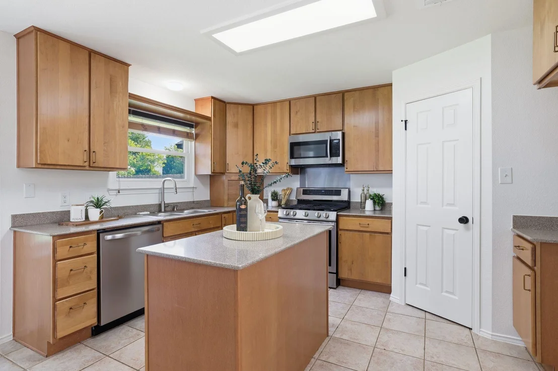 Photo of 13408 Bolivia DR