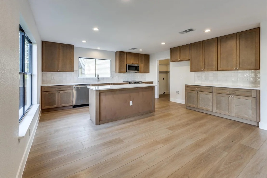 Photo of 2949 Donnell DR
