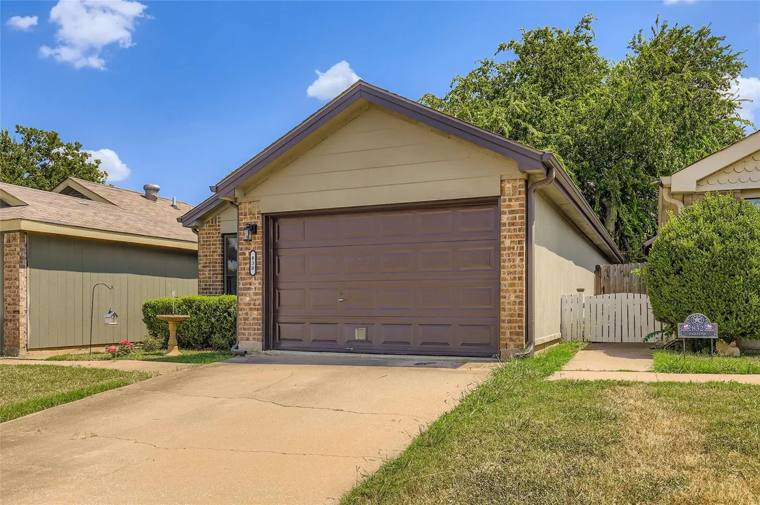 Photo of 830 Eagles WAY