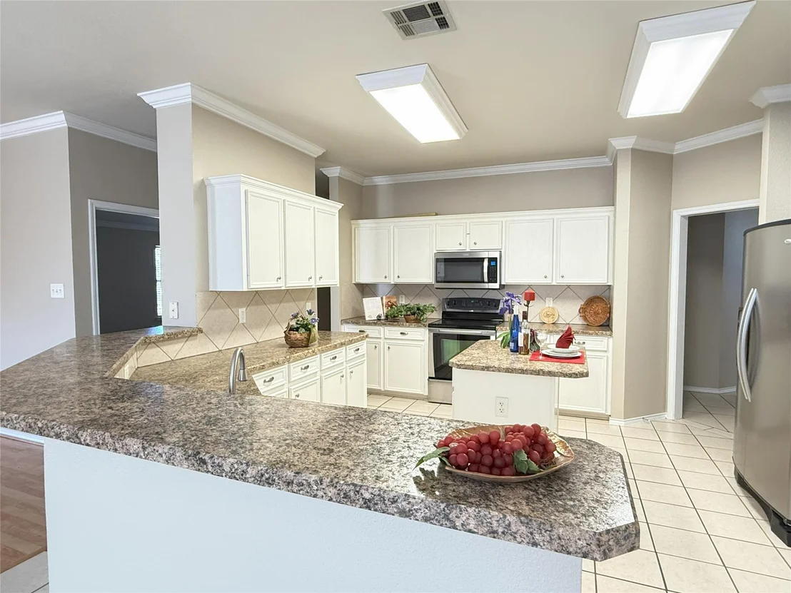 Photo of 2110 Thunderbird DR