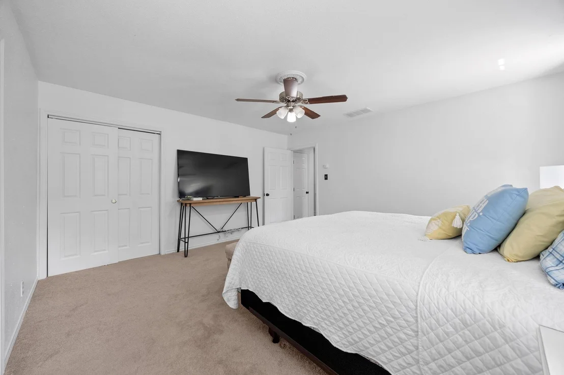Photo of 1401 Deer Run ST