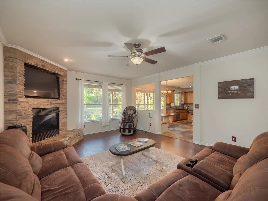 Photo of 533 Arbors CIR
