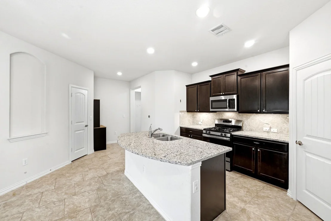 Photo of 10240 Crescendo LN