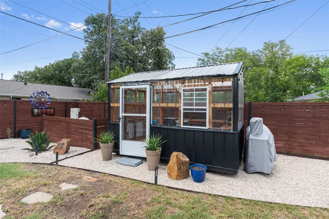 Photo of 1911 Ohlen RD