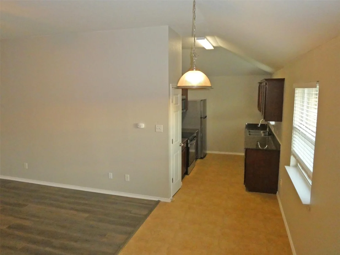 Photo of 113 SOAPSTONE DR
