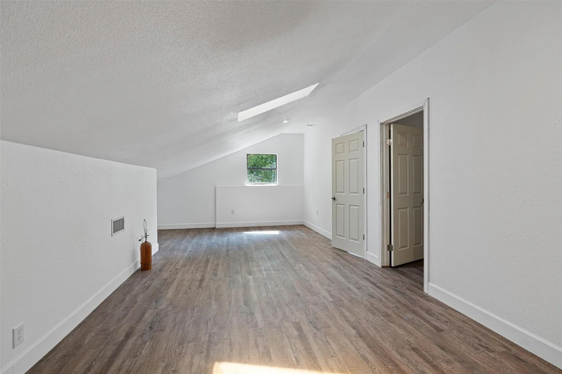 Photo of 601 Deertrail DR